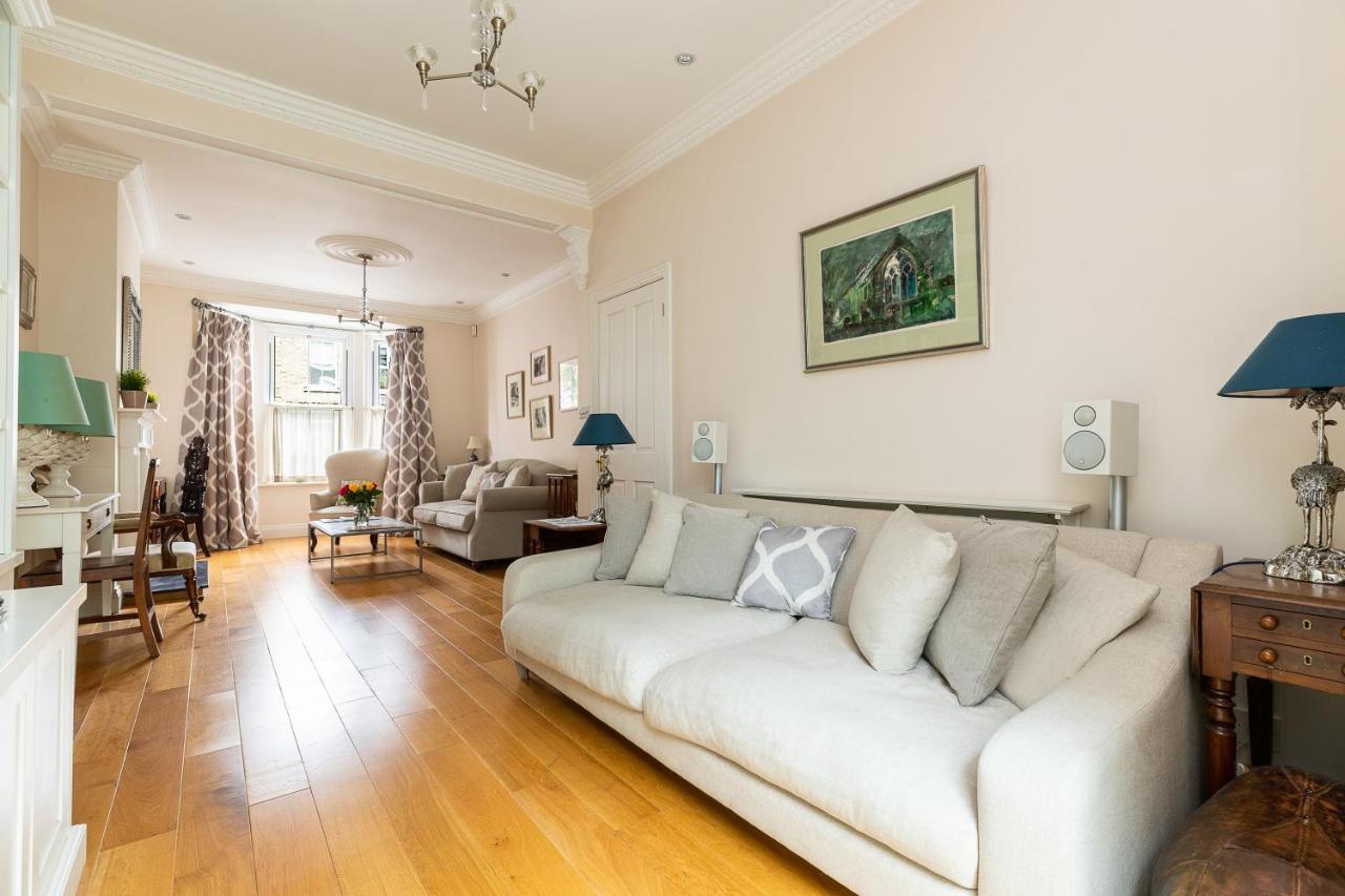 Appartamento Joivy Stunning 3 Bed, 2 Bath House With Garden And Rooftop Terrace Londra Esterno foto